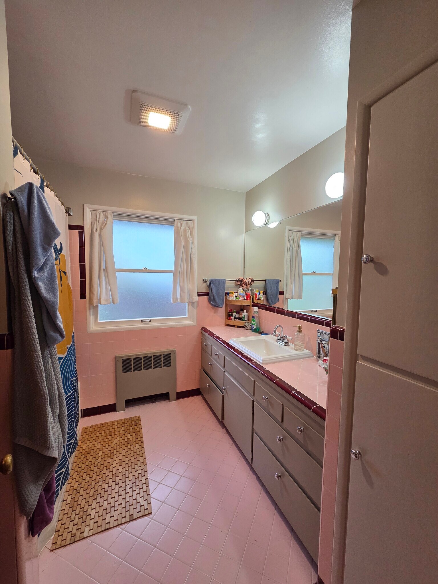 Building Photo - 3819 SE Francis St