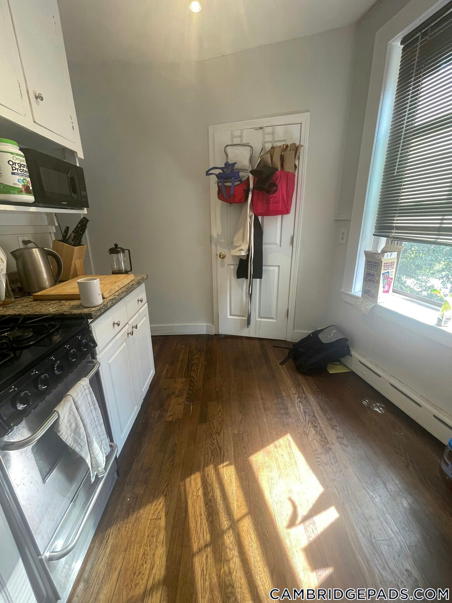 Building Photo - 106 Willow St