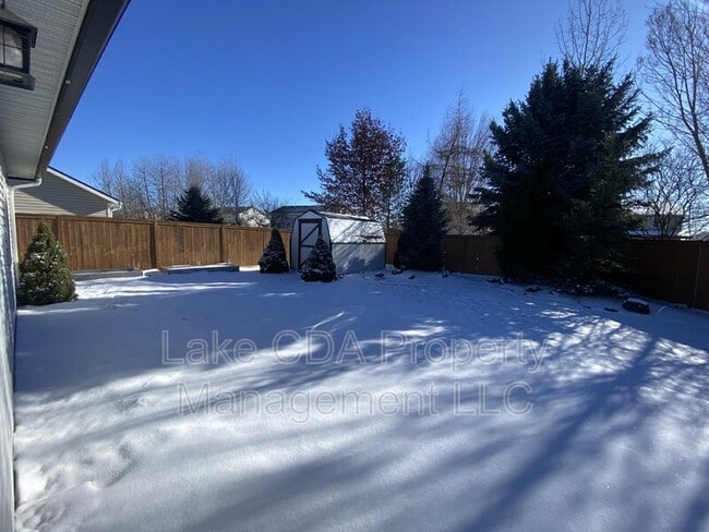 Building Photo - 8920 Torrey Ln