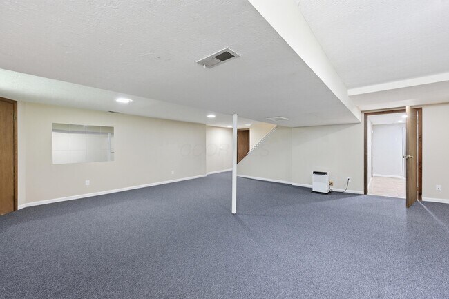 Building Photo - 205 Brownsfell Dr