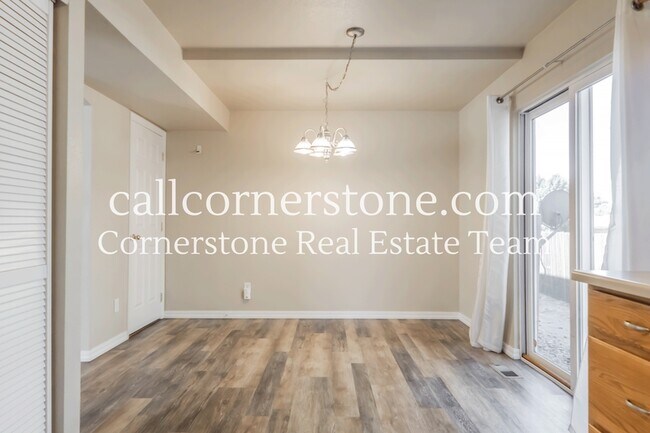 Building Photo - 424 Kitfield View