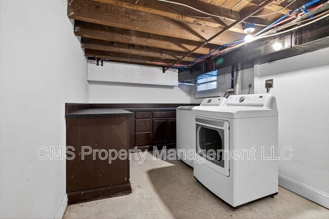 Building Photo - 39 Carroll St