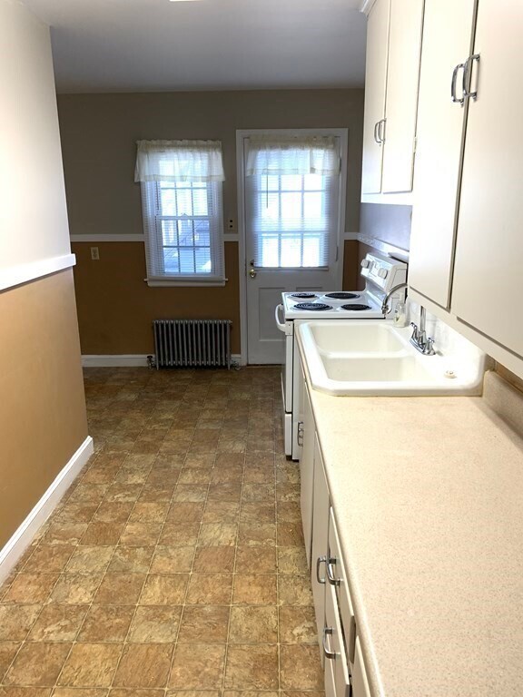 Building Photo - 275 Marcy St