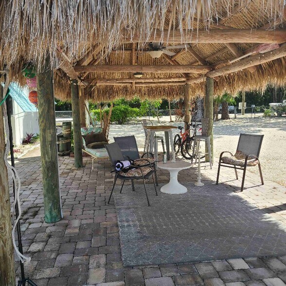 Building Photo - 127 Monroe Dr