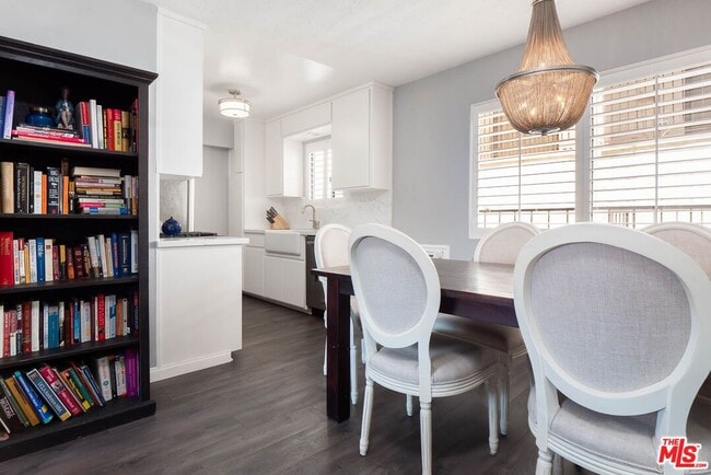 Building Photo - 12119 Rochester Ave