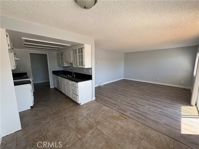 Building Photo - 579 W 14th St