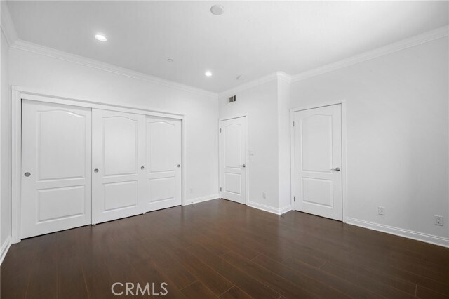 Building Photo - 540 E Angeleno Ave