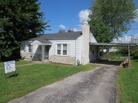 Building Photo - Cute as a button! Near Downtown Shelbyville