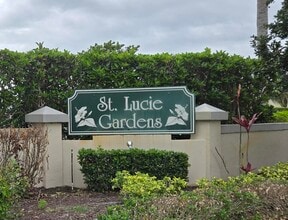 Building Photo - 4234 SE Home Way