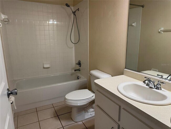 Building Photo - 4015 SW 130th Pl