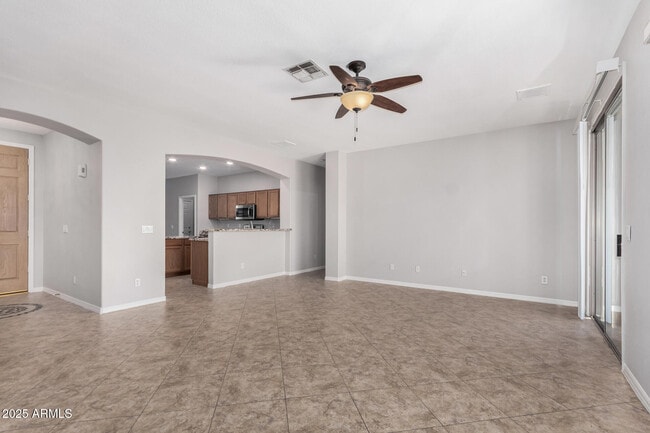 Building Photo - 14621 W Catalina Dr