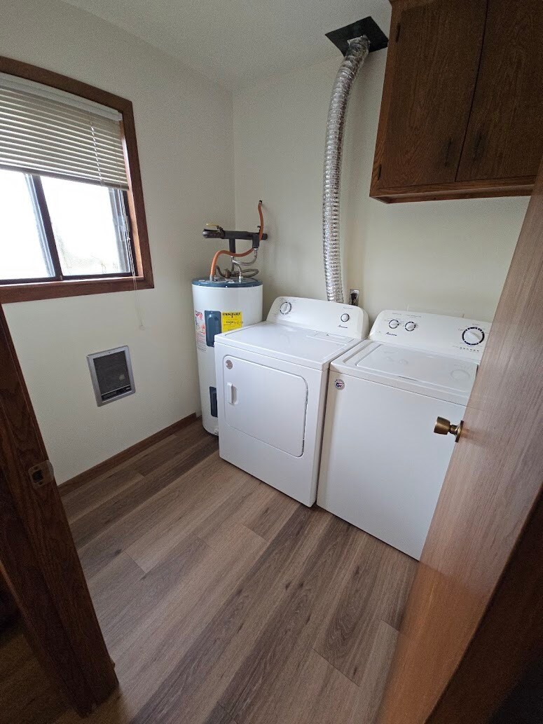 Laundryroom - 131 Maple Ave S