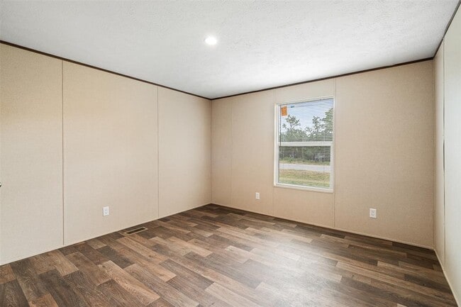 Building Photo - 265 Hershal Ln