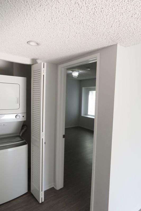 Building Photo - 1103 W Angeleno Ave