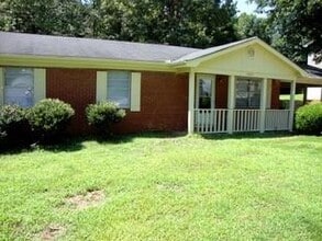 Building Photo - 3065 Tara Woods Dr
