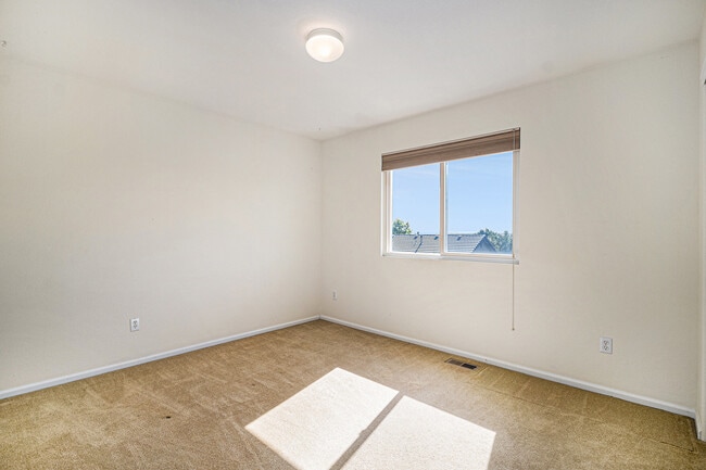 Building Photo - 11884 Swansea Dr