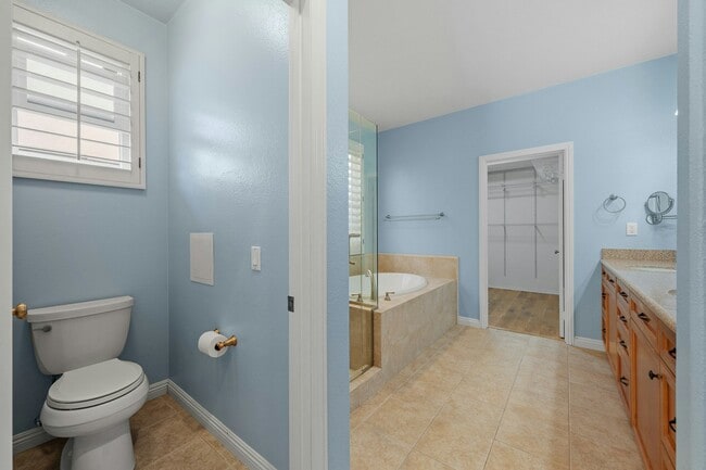 Building Photo - 1589 Turquoise Dr
