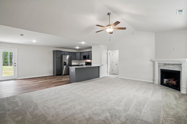 Building Photo - Charming 3-Bedroom Ranch with 2 Full Baths & Expansive Backyard Located in a Peaceful Cul-de-Sac