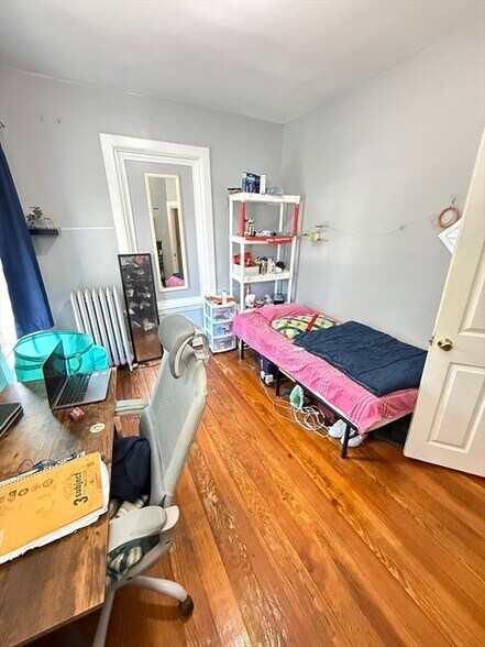 Primary Photo - 846 Huntington Ave