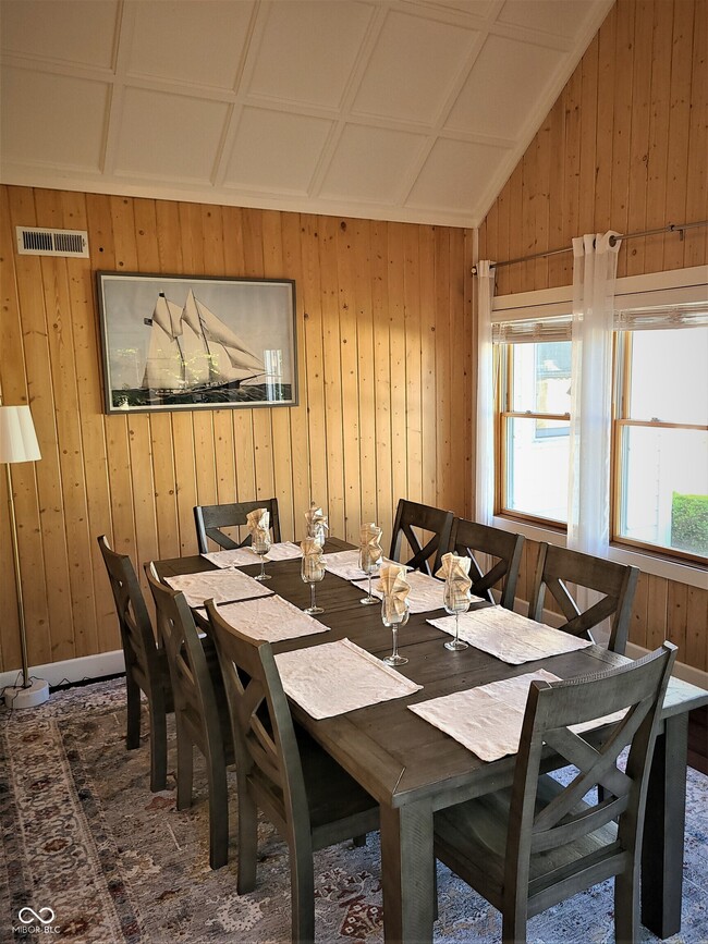 Building Photo - 131 1st Ave NW