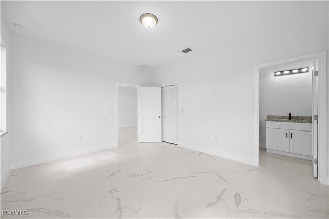 Building Photo - 1138 Ichabod Ave