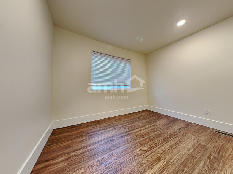 Building Photo - 9294 Shootingstar St SE