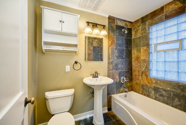 Building Photo - Charming 4-Bedroom Home with Gleaming Hardwood Floors in Vibrant Minneapolis Neighborhood!