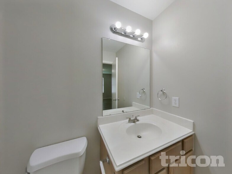 Building Photo - 20710 Hardwick Oaks Dr