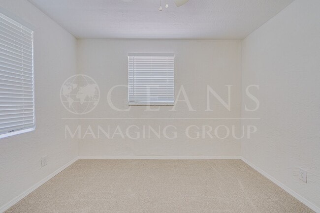 Building Photo - Updated Beachside Ormond Home