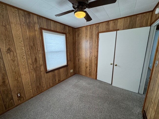 Building Photo - 3 Bedroom 2 Bath house in Bettendorf