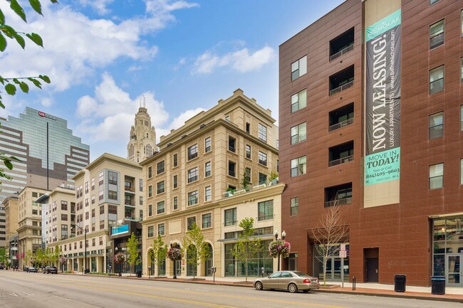 Complex from High St - 11 W Gay St