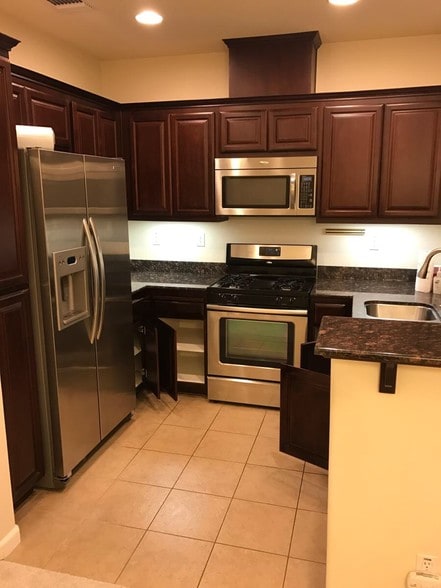 Kitchen - 3420 Finnian Way