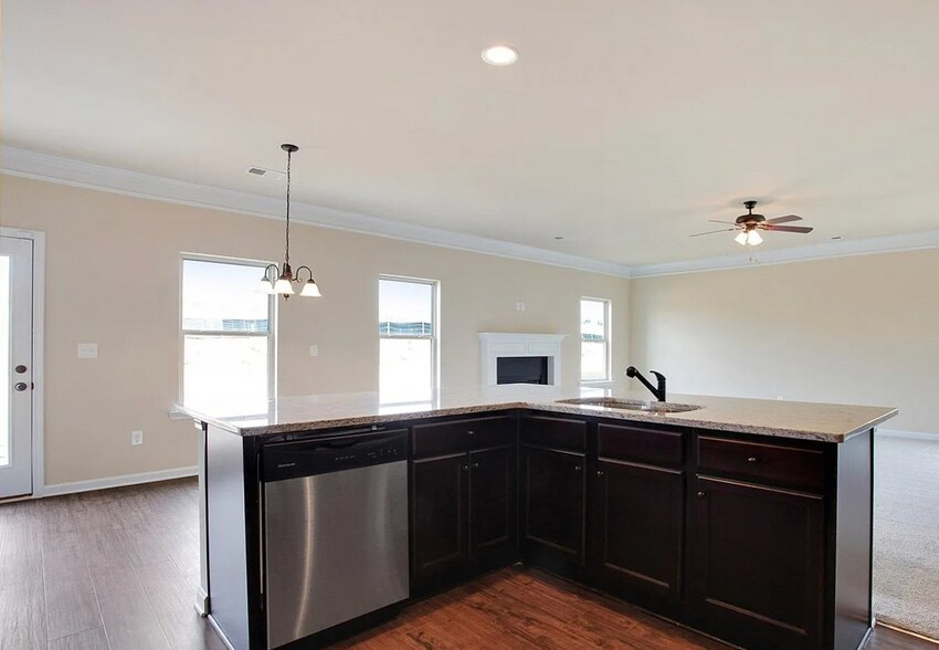 Building Photo - 133 Babbling Brook Dr