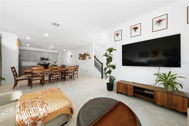 Building Photo - 4132 Jespersen St