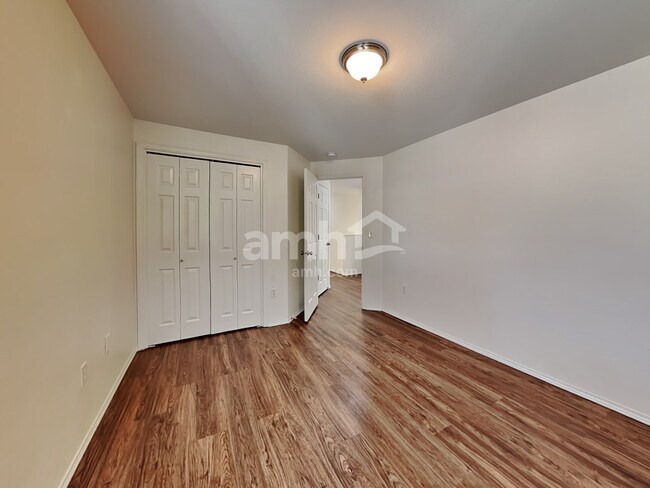 Building Photo - 5521 44th Ct SE