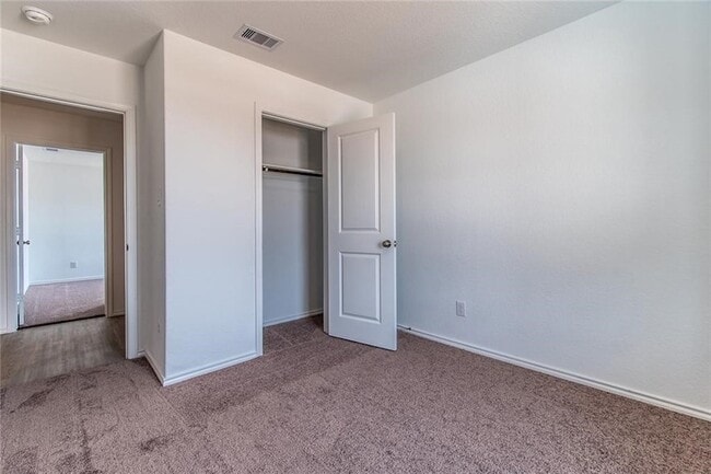 Building Photo - 2302 Medusa Dr