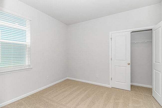 Building Photo - 3551 Whaley Wy