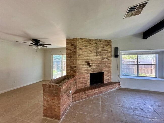 Building Photo - 1509 Robin Ave