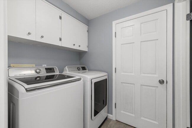 Building Photo - 3 Bed + Bonus in West Boise!