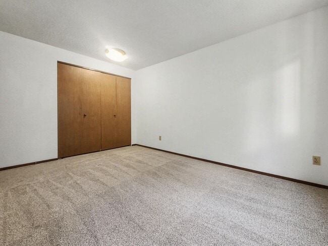 Building Photo - 14327 123rd Ave NE