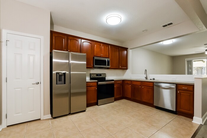 Building Photo - 1012 Berkman Cir