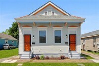 Building Photo - 1732 Allen St