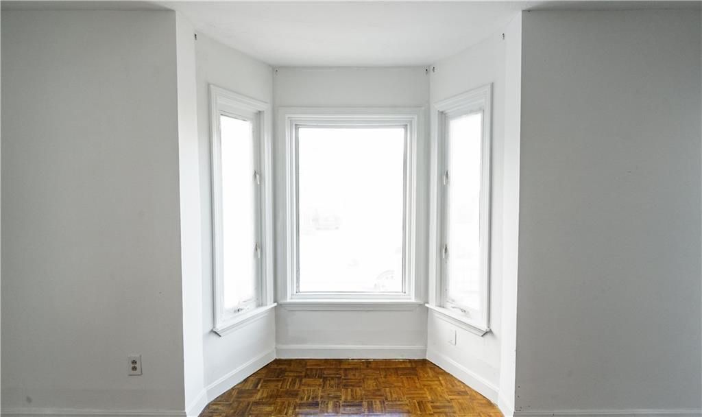 Building Photo - 21 Lilac St