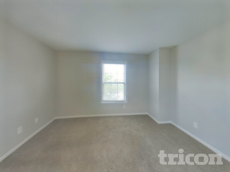 Building Photo - 404 W Warrior Ct