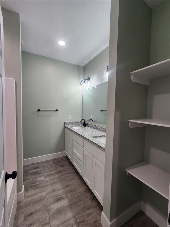 Building Photo - 394 E North St