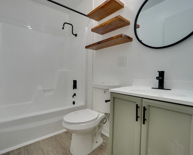 Building Photo - 2696 W View St