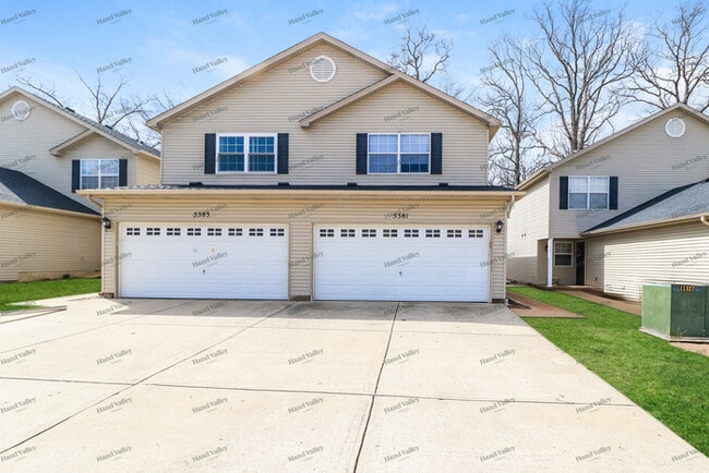 Building Photo - 5381 Lakewood Terrace