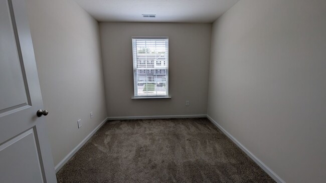 Building Photo - Nearly New 3-Bedroom Townhome in Hanover