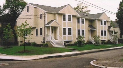 Building Photo - 6 N Park St