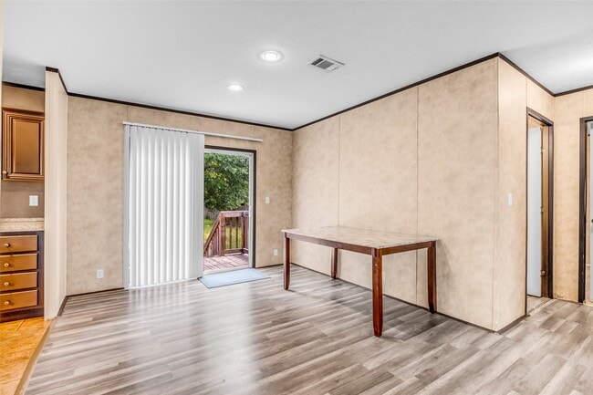 Building Photo - 15158 Schank Rd
